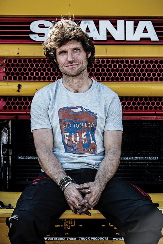 GuyMartin-dua-o-Bonnevile-pha-ki-luc-toc-do_5