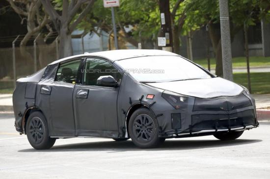 toyota-Prius-2016-a