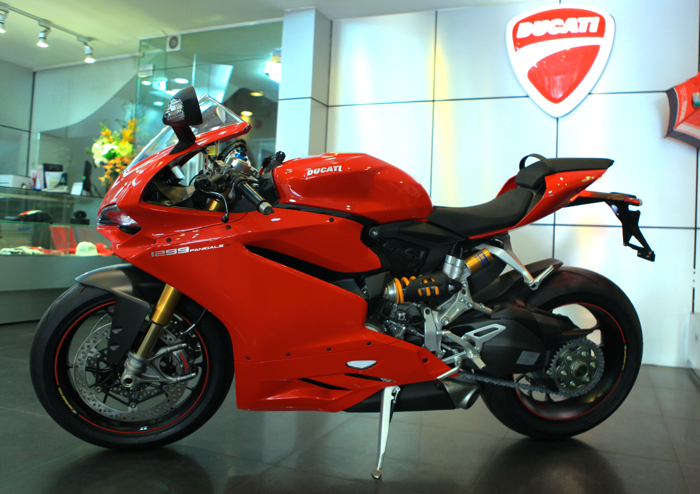 Đọc vị Ducati Panigale 1299 S chính hãng đầu tiên Việt Nam