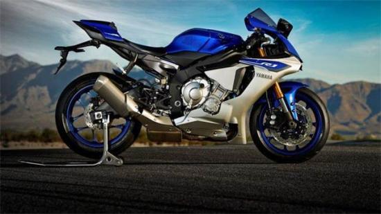 yamaha-yzf-r1s-a4