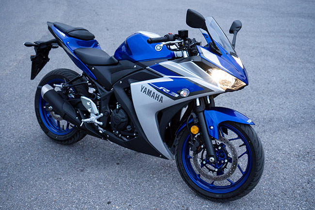 Mua Yamaha R3, Kawasaki Ninja 300 hay thêm 30 triệu đồng rước Benelli BN600i ABS?