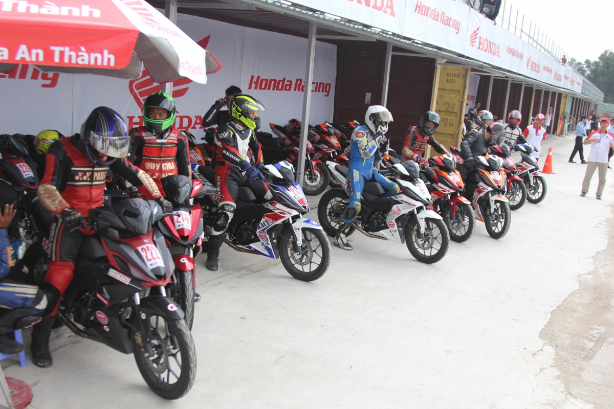 Honda Winner tranh tài trên đường đua chuẩn Nhật tại Bình Dương_7