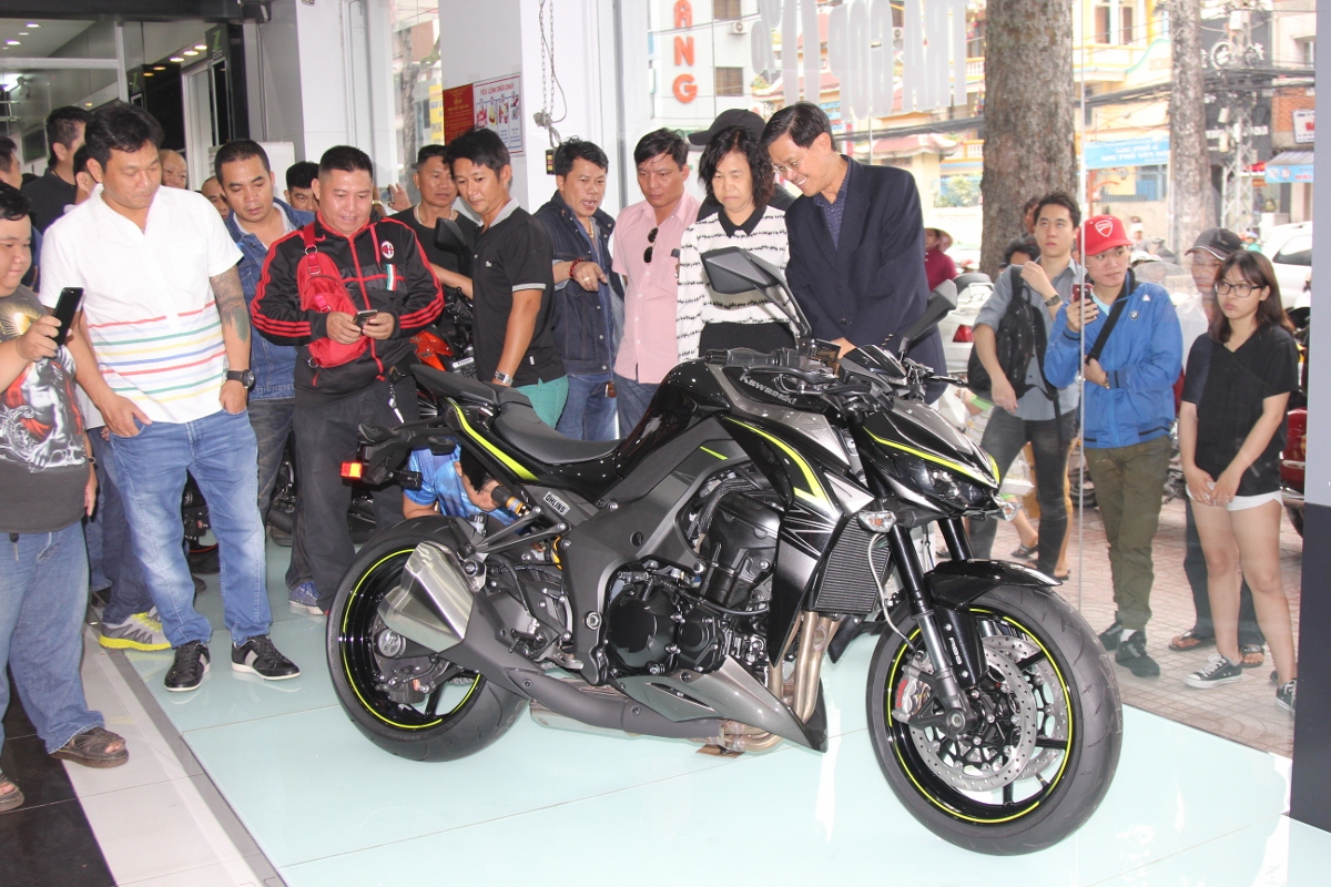 Chính thức ra mắt Kawasaki Z1000 2017 giá từ 399 triệu đồng_1