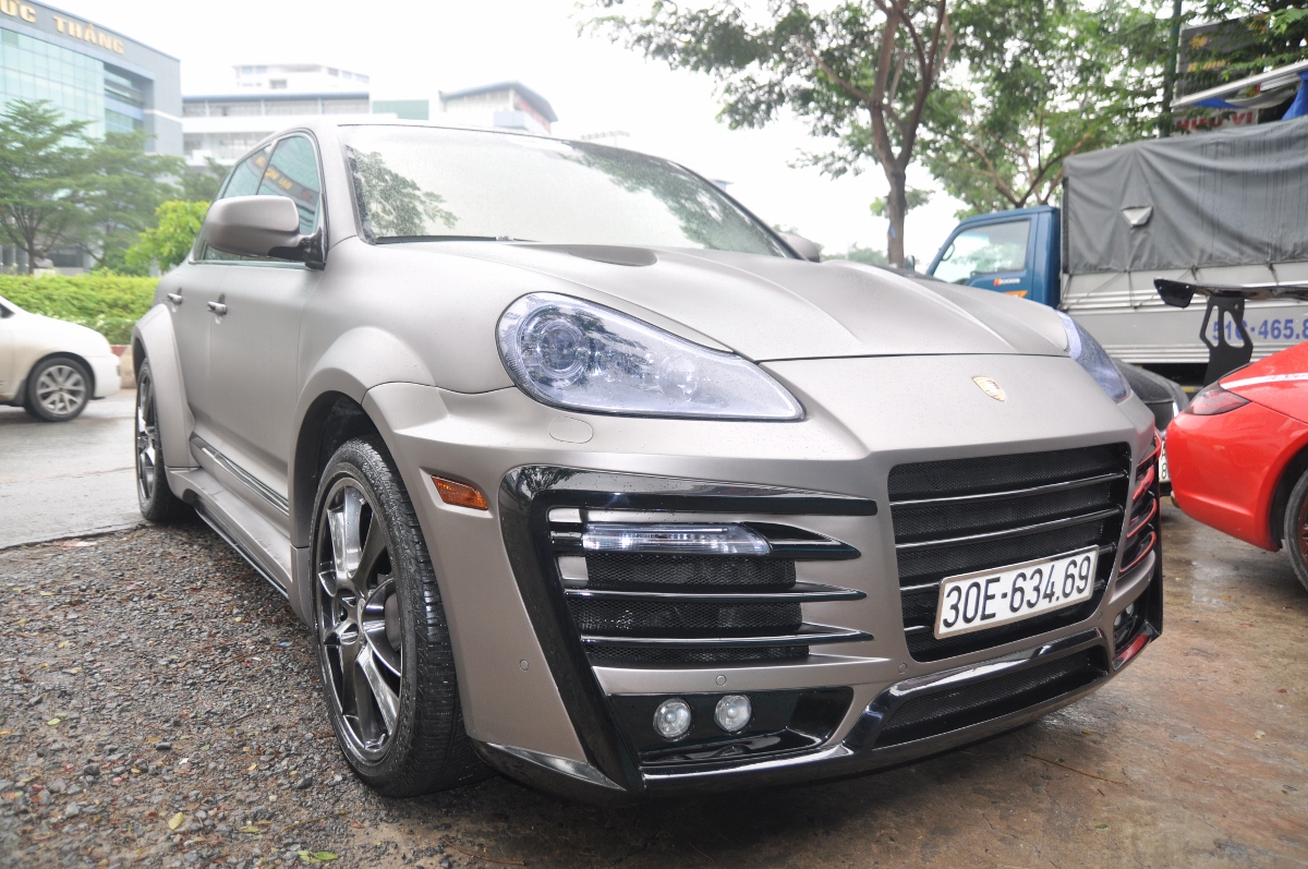 Dân chơi Việt bỏ 500 triệu đồng tạo dáng cực đỉnh cho Porsche Cayenne