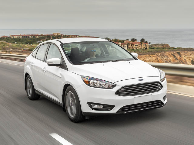 Ford Focus đến tay khách hàng Việt giảm giá 159 triệu