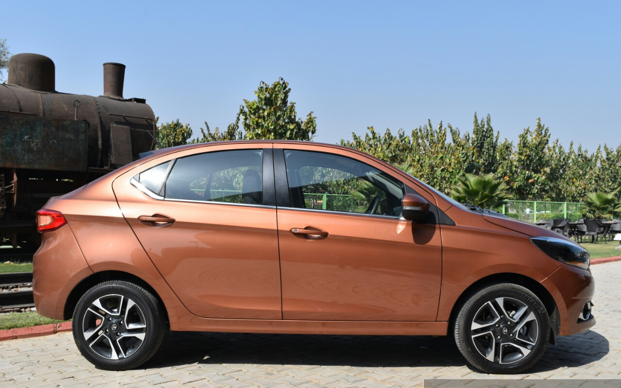 Vi-sao-sedan-Tata-Tigor-2017-co-gia-chi-200-trieu-dong-anh-3