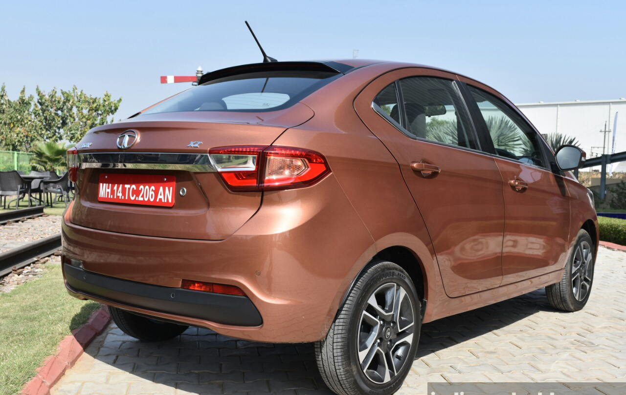 Vi-sao-sedan-Tata-Tigor-2017-co-gia-chi-200-trieu-dong-anh-2