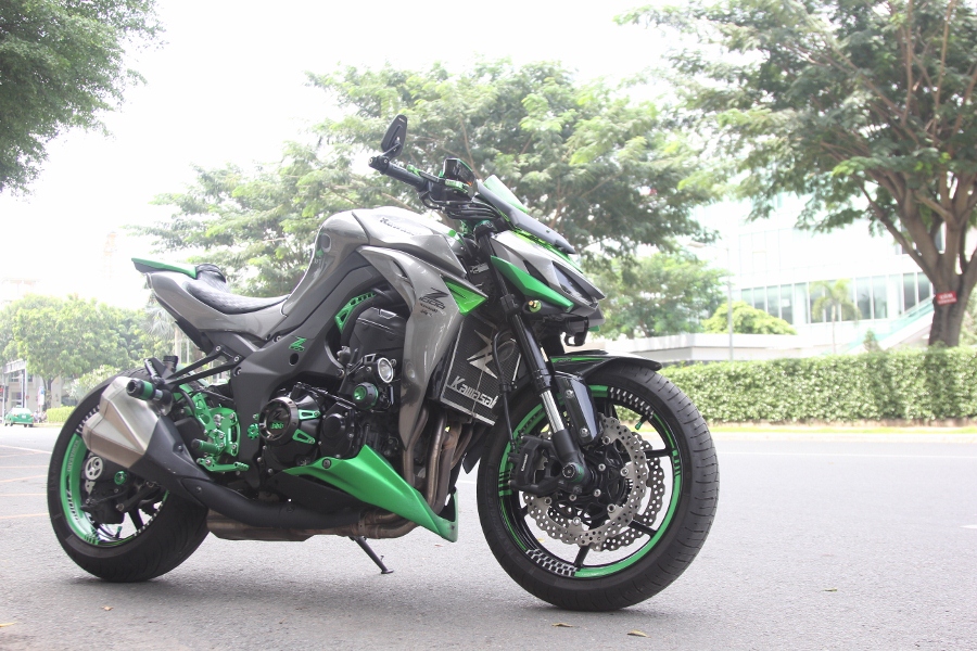 Chieu-lam-dep-Kawasaki-Z1000-noi-bat-choi-Tet-anh-22