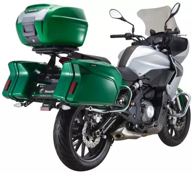 Xe-phuot-Benelli-302-Tourer-2018-canh-tranh-Kawasaki-Versys-X300-anh-3