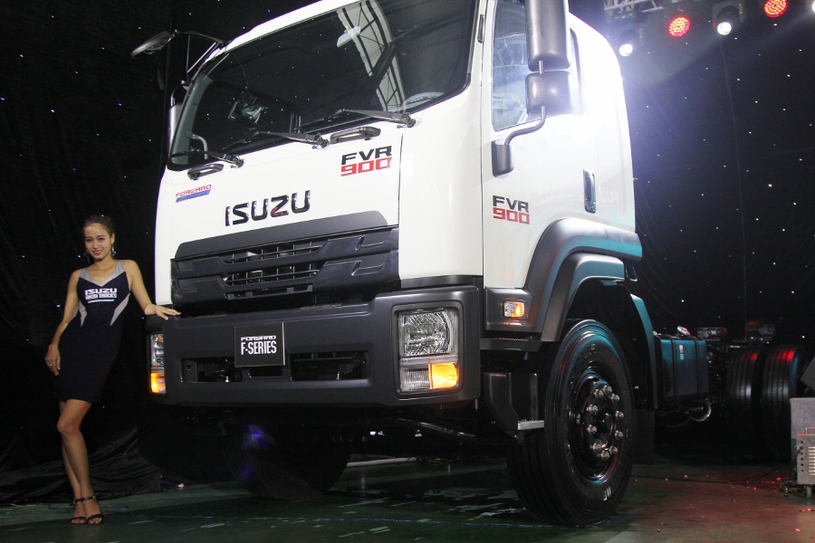 Isuzu-Viet-Nam-ra-mat-xe-tai-manh-hon-giam-on-tiet-kiem-dau-ngua-va-cham-anh-7