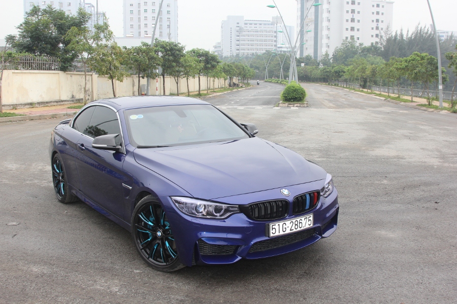 Cam-giac-lai-manh-me-kho-quen-sau-vo-lang-BMW-430i-mui-tran-tai-Sai-thanh-anh-5