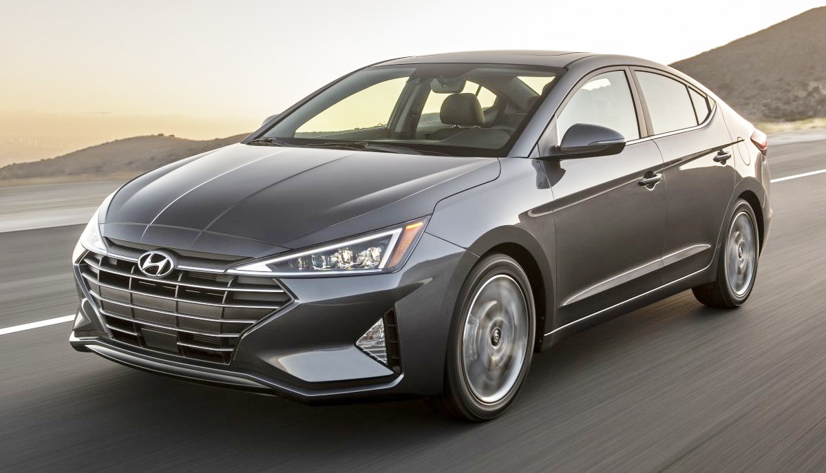 Hyundai Elantra 2019 facelift dáng tiêm kích, nhắc tránh mở cửa bất cẩn