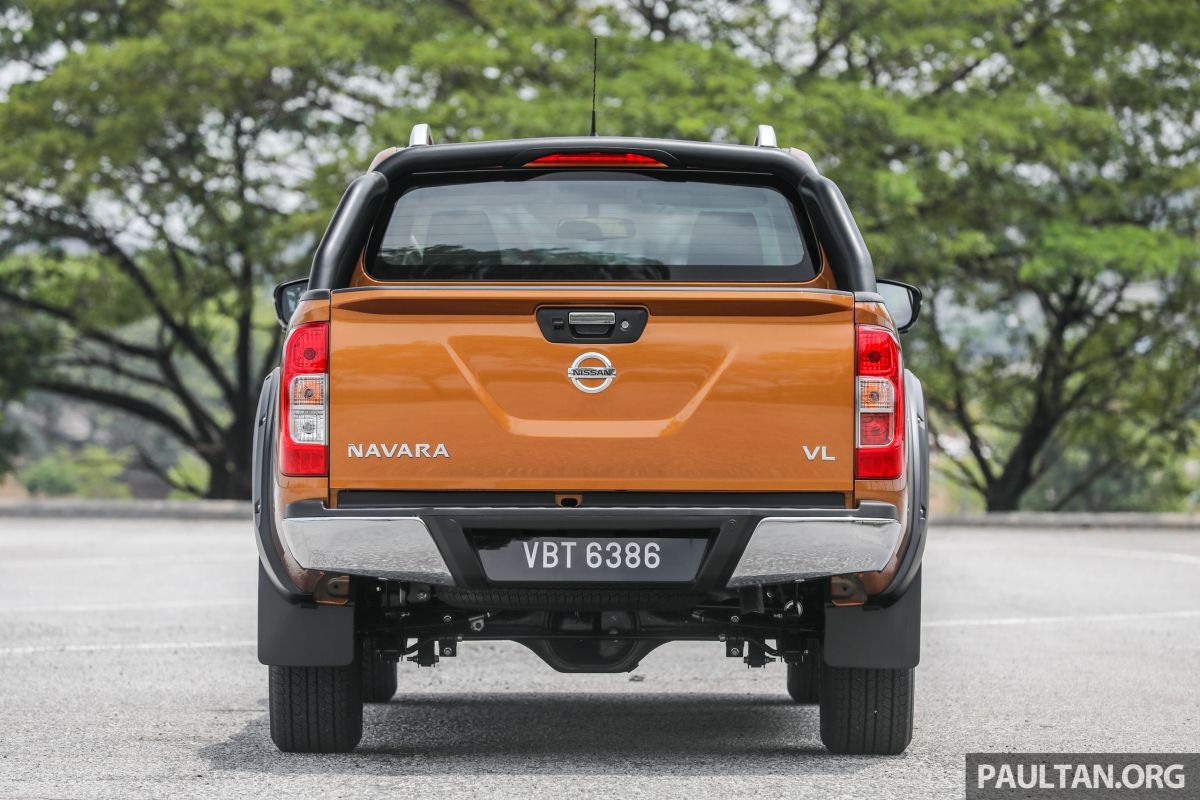 Ban-tai-cao-cap-Nissan-Navara-VL-Plus-trang-bi-cong-nghe-tranh-goc-hep-anh-7