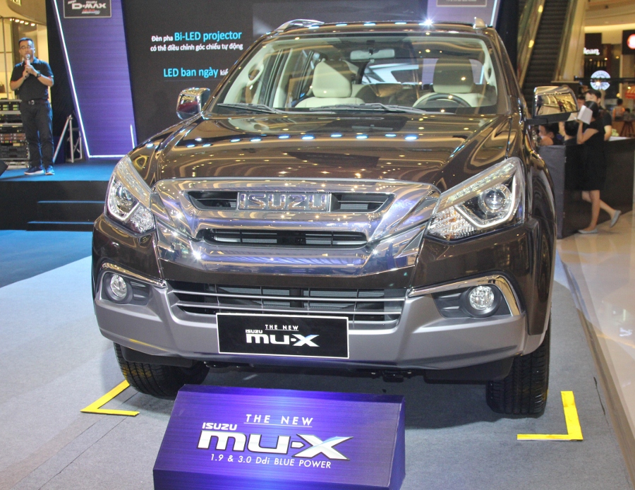 Isuzu-Viet-Nam-ra-mat-xe-ban-tai-moi-D-MAX-gia-650-trieu-dong-va-SUV-mu-X-gia-820-trieu-dong-anh-10