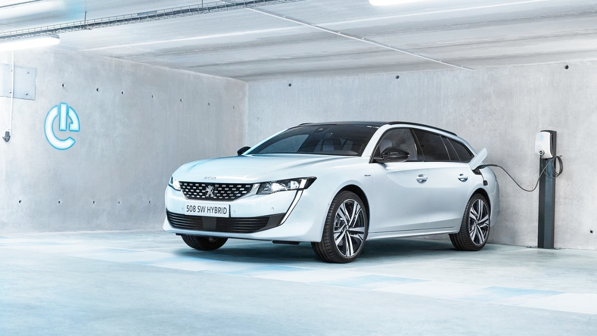 Xe điện xăng Peugeot 508 R PHEV mạnh hơn 350 mã lực