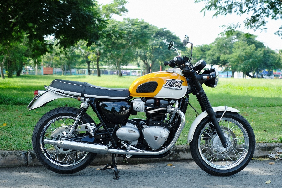 Triumph Bonneville T100 chạy cực lướt khắp Việt Nam