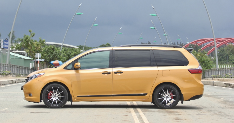 Toyota-Sienna-2010-lam-dep-tu-ngoai-vao-trong-anh-3