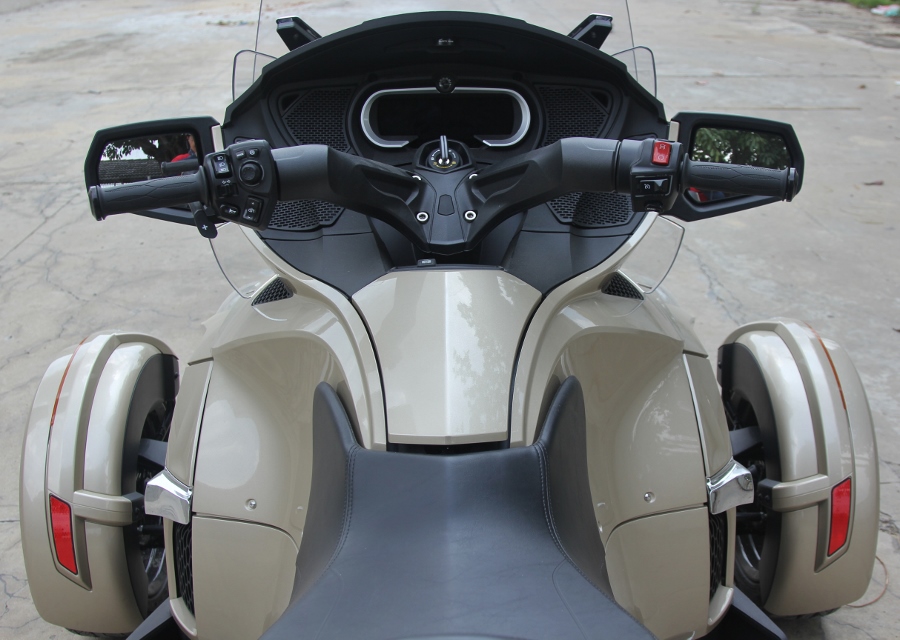 Can-Am-Spyder-RT-Limited-2018-anh-15