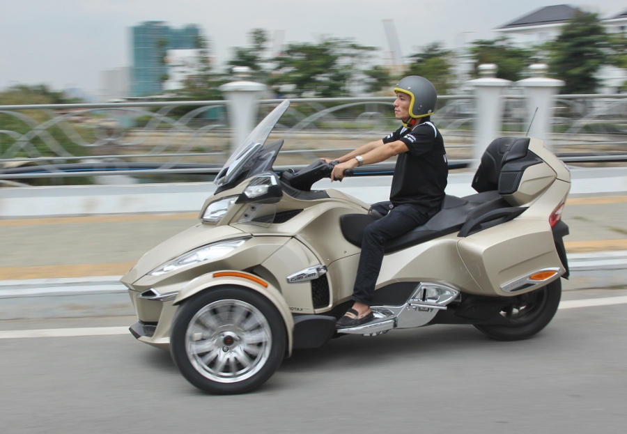 Lạ mắt Can-Am Spyder RT Limited 2018 đến từ Canada