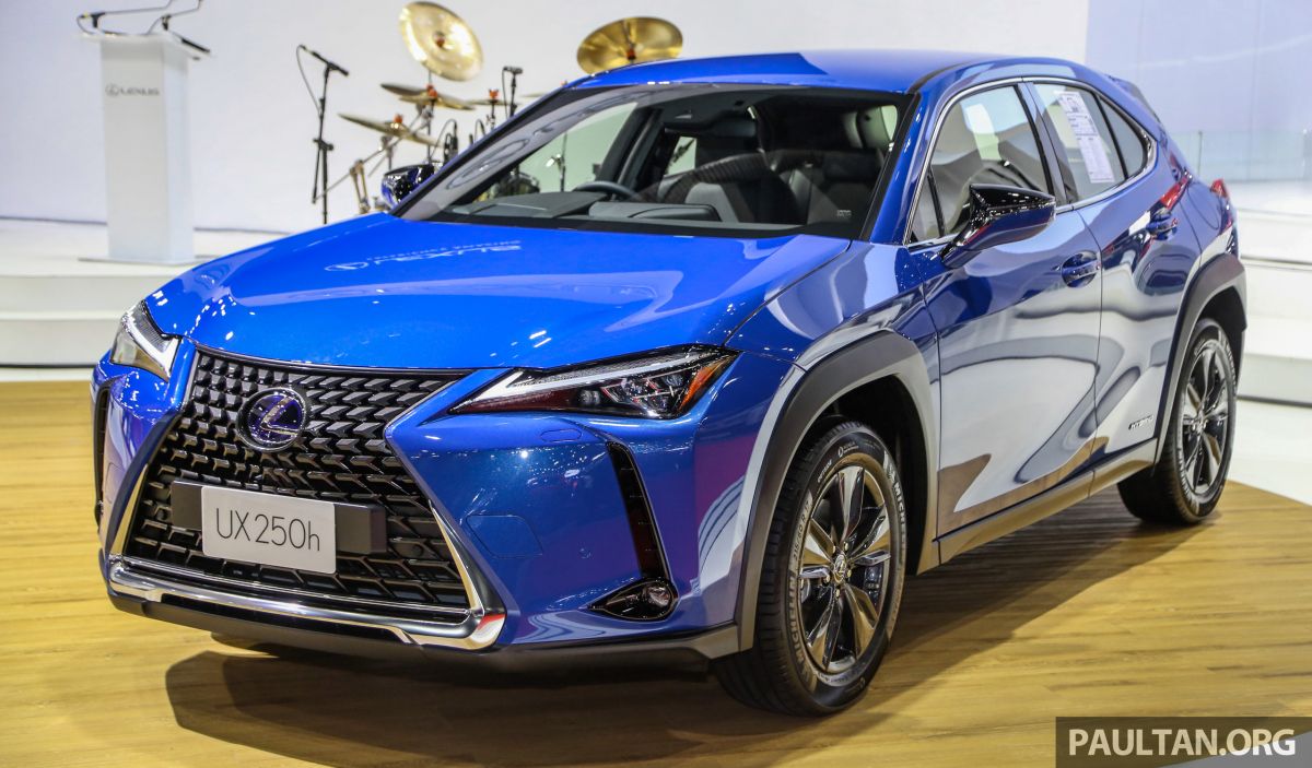 Lexus UX 250h 2019 tăng độ cứng, giá từ 1,8 tỷ đồng