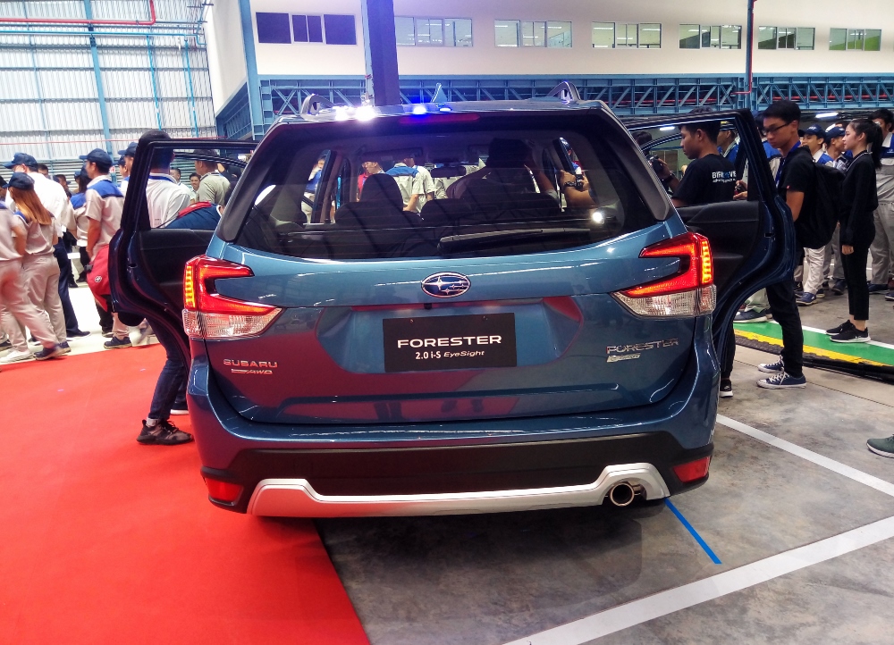 Subaru-Forester-2019-tai-nha-may-Thai-Lan-anh-3