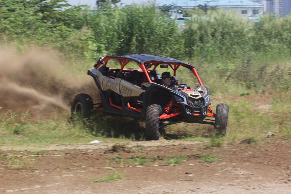 Test-Can-Am-Maverick-X-rs-2019-anh-12