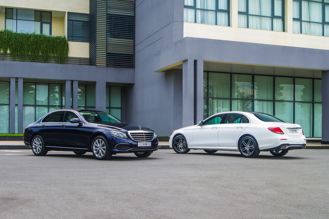 Mercedes-Benz Việt Nam triệu hồi 1.648 chiếc C-Class và E-Class