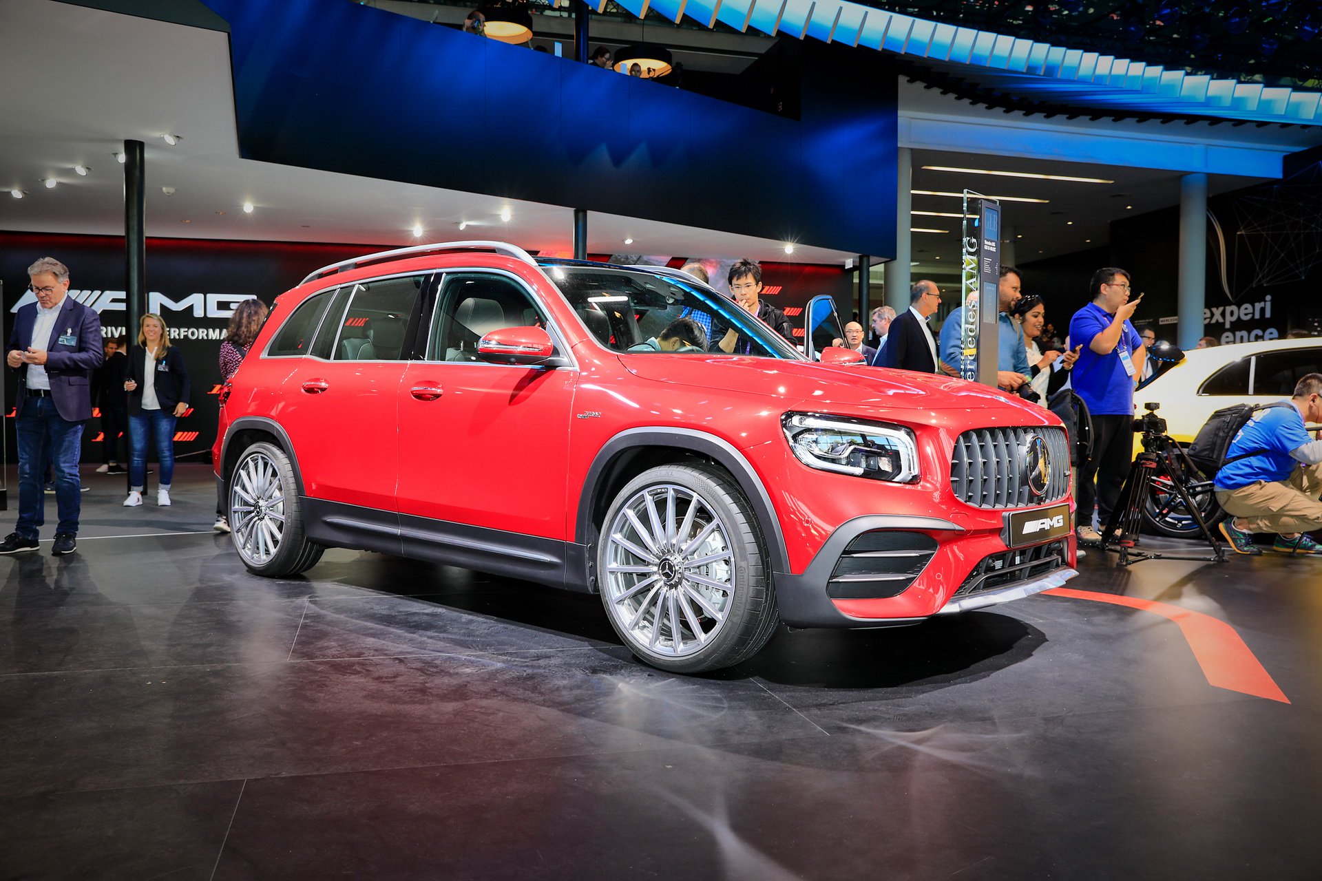 Frankfurt Motor Show 2019: SUV cỡ nhỏ Mercedes-AMG GLB 35 sắp về Việt Nam được trang bị những gì