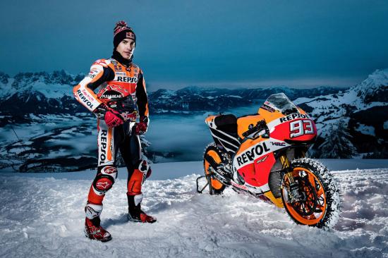 marc-marquez-chinh-phuc-nui-tuyet-alpine-voi-xe-motogp-anh1