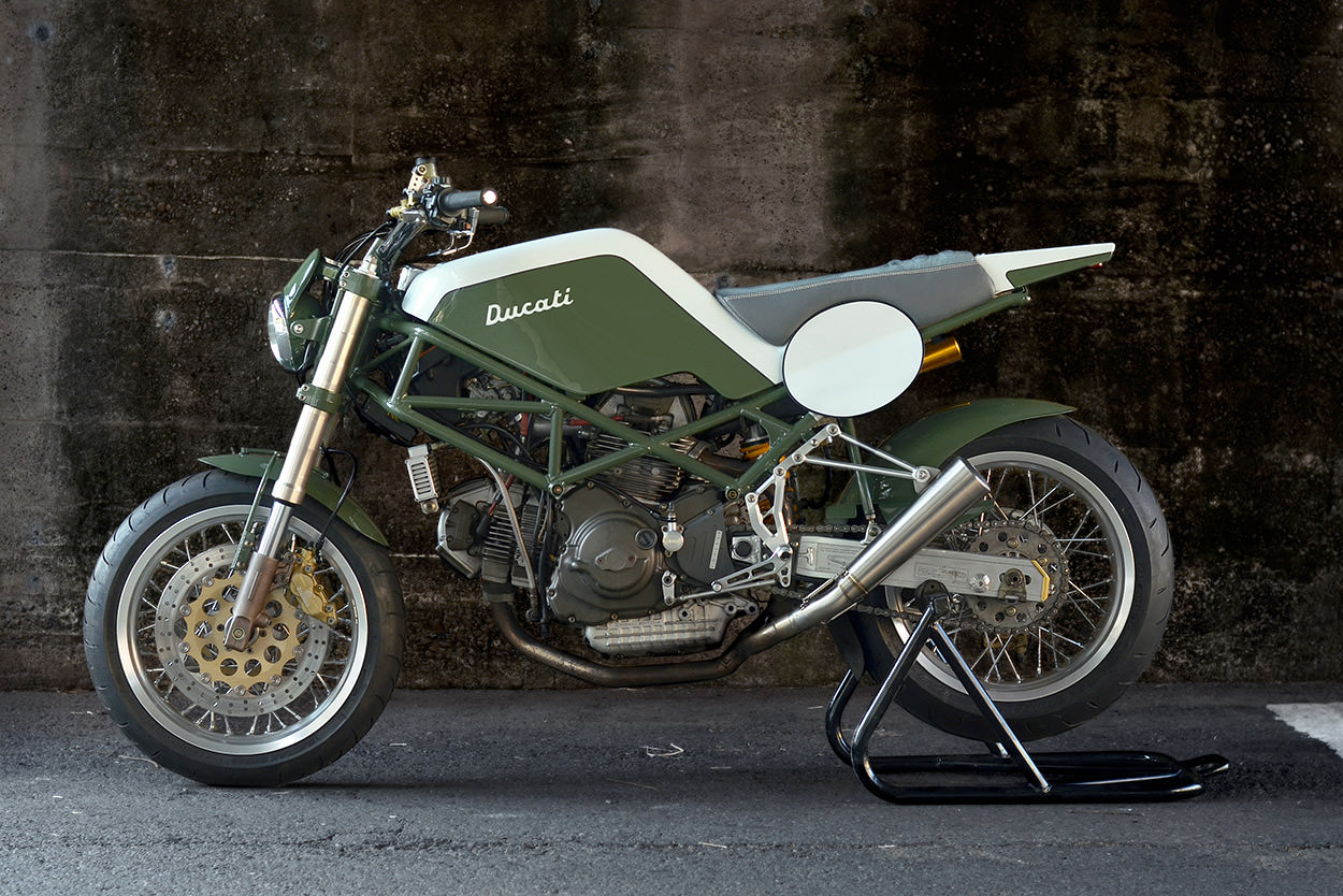 Ducati M900 lột xác Monster Tracker độc đáo