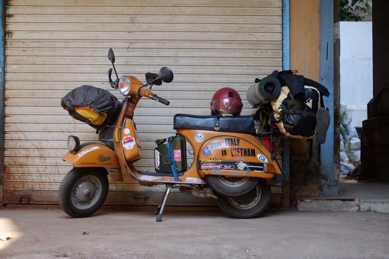 pietro-porro-phuot-y-den-viet-nam-bang-vespa-anh2