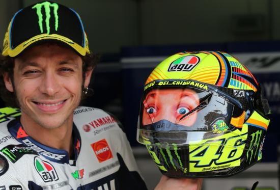 10-loai-mu-bao-hiem-cua-valentino-rossi-anh1