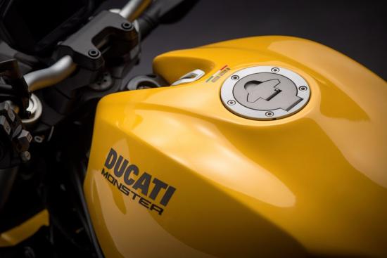 ducati-ki-niem-25-nam-gia-dinh-quai-vat-voi-monster-821-2018-anh9