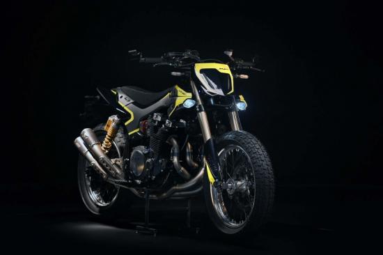 valentino-rossi-yamaha-xjr1300-do-flat-tracker-anh4