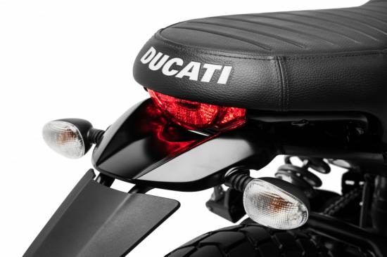 ducati-ven-man-scrambler-sixty2-hashtag-chi-co-the-mua-online-anh8