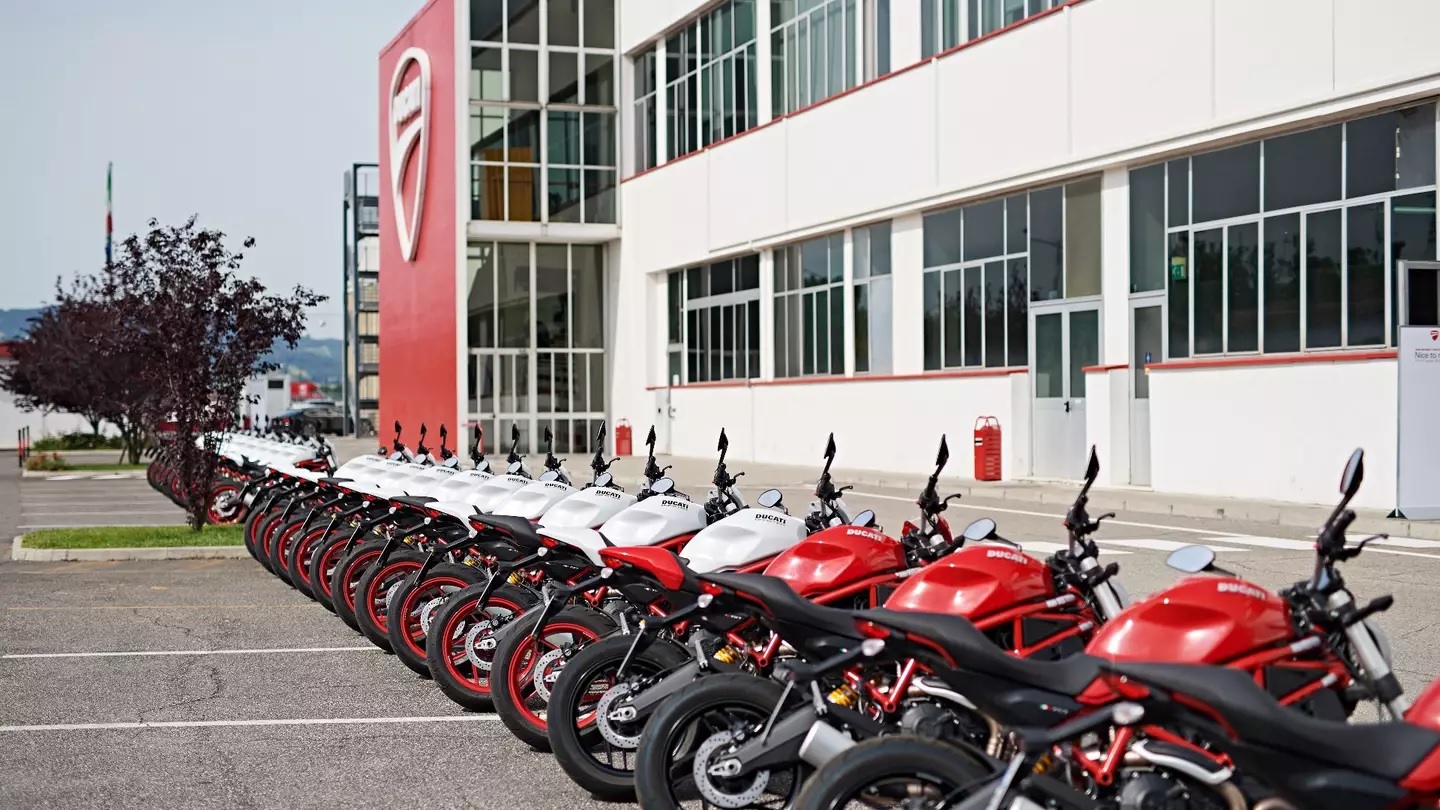 Ducati Monster: 25 năm một hành trình