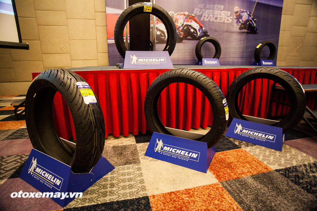 Michelin ra mắt 3 dòng sản phẩm lốp chuyên dụng cho mô tô