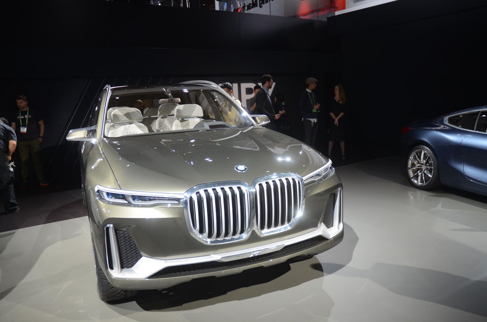 Ảnh thực tế Concept BMW X7 iPerformance tại LA Auto Show 2017