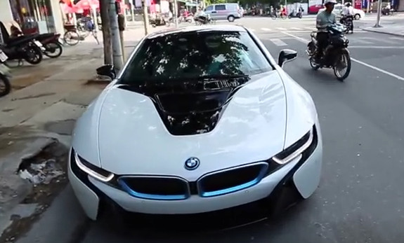 Siêu xe BMW i8 thứ 3 tại Đà Nẵng.